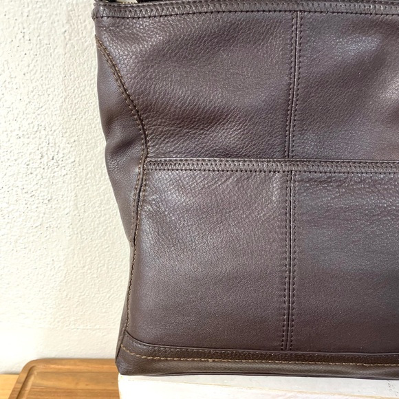 The Sak Brown Pebbled Leather Crossbody Bag Zip Top Adjustable Strap Minimalist - Picture 5 of 15